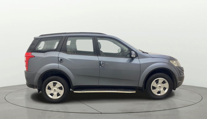 2016 Mahindra XUV500 W6 AT, Diesel, Automatic, 76,499 km, Right Side View