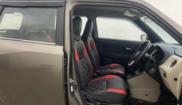 2020 Maruti New Wagon-R ZXI 1.2, Petrol, Manual, 67,694 km, Right Side Front Door Cabin
