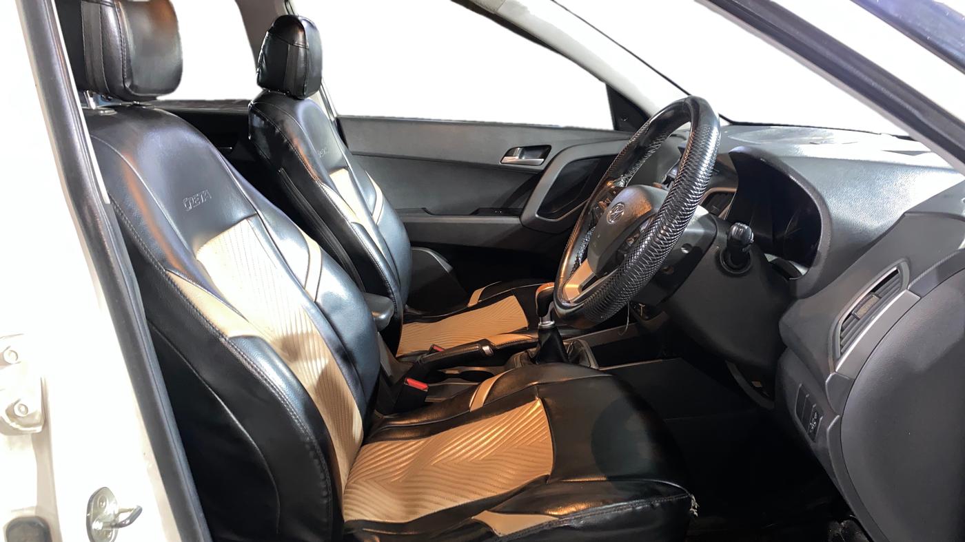 2017 Hyundai Creta SX PLUS 1.6 PETROL DUAL TONE, Petrol, Manual, 99,506 km, Right Side Front Door Cabin