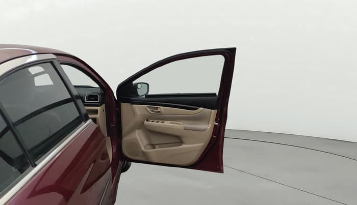 2016 Maruti Ciaz ZDI SHVS, Diesel, Manual, 97,574 km, RHS Front Door