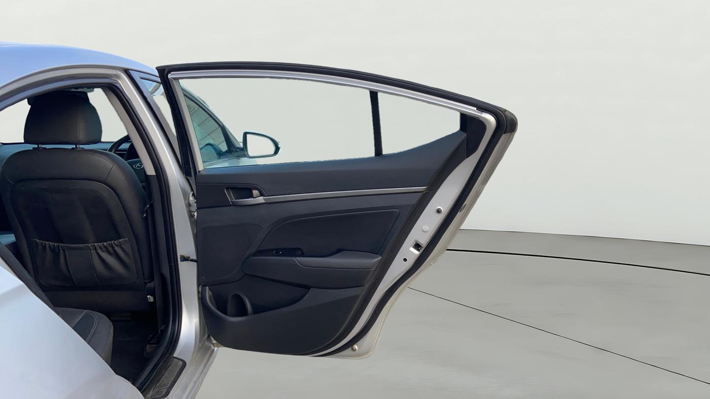 2018 Hyundai New Elantra 2.0 SX(O) AT PETROL, Petrol, Automatic, 1,36,426 km, RHS Rear Door