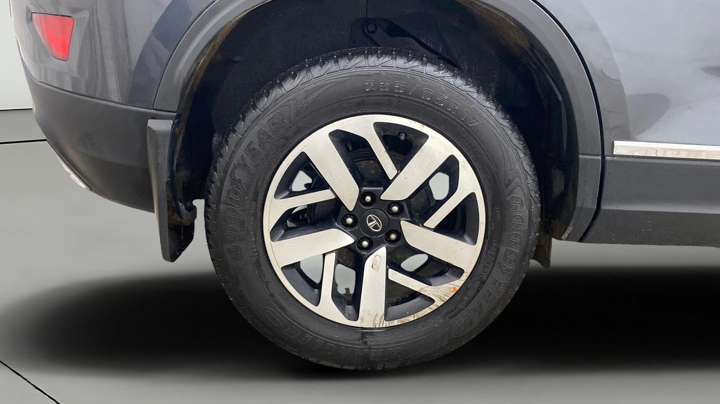 2021 Tata Harrier XZA PLUS 2.0L, Diesel, Automatic, 92,764 km, Right Rear Wheel