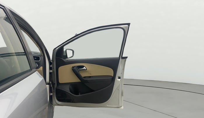 2015 Volkswagen Polo HIGHLINE1.2L, Petrol, Manual, 36,832 km, RHS Front Door