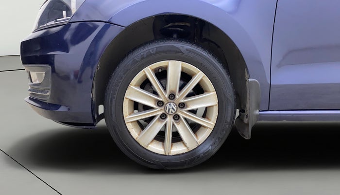 2015 Volkswagen Vento HIGHLINE 1.6 MPI, Petrol, Manual, 57,611 km, Left Front Wheel