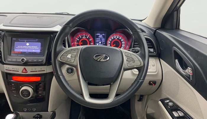 2021 Mahindra XUV300 W8 (O) 1.2 PETROL AMT, CNG, Automatic, 42,659 km, Steering Wheel Close Up