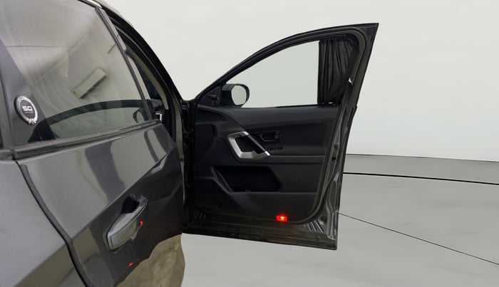 2023 Tata Harrier XM 2.0L KRYOTEC, Diesel, Manual, 51,890 km, RHS Front Door