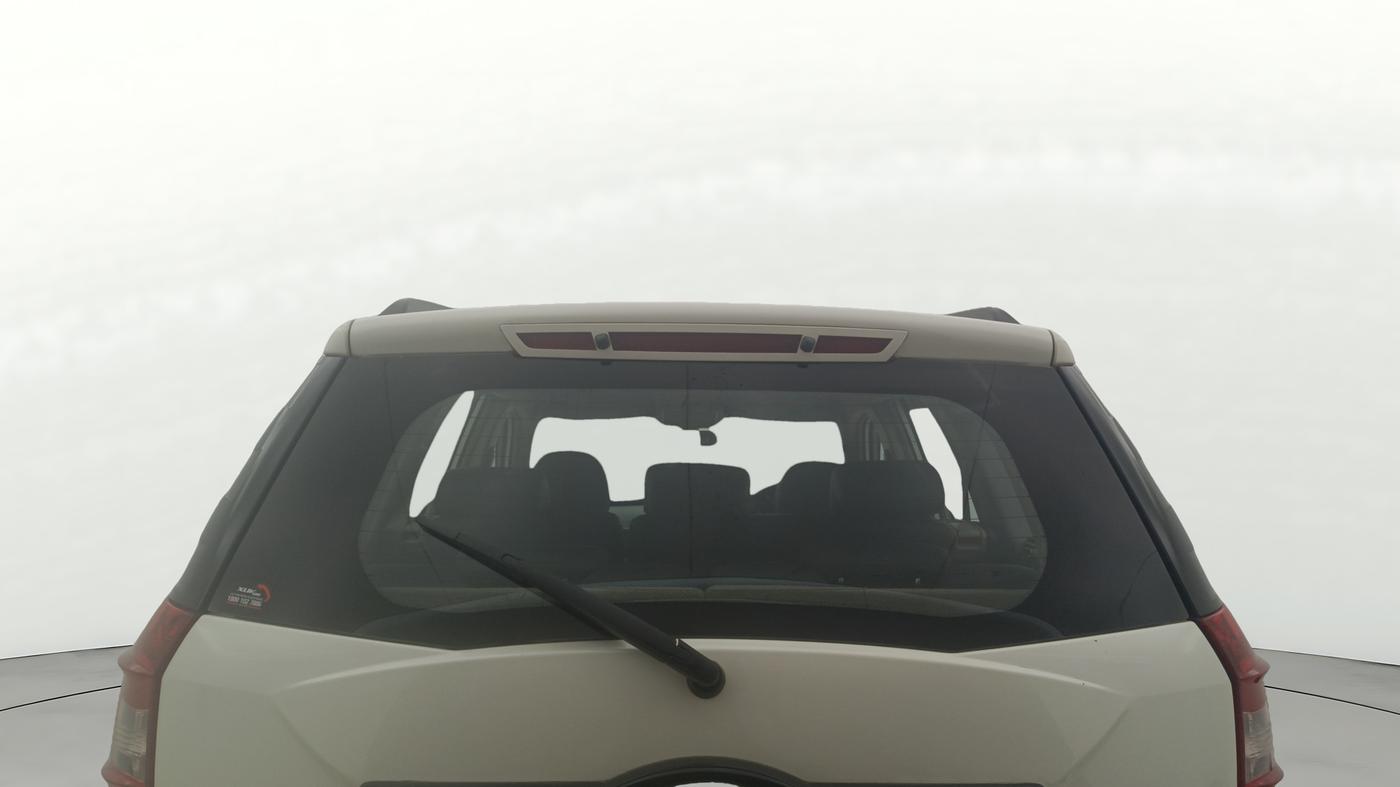 2017 Mahindra XUV500 W6, Diesel, Manual, 76,548 km, Rear Windshield
