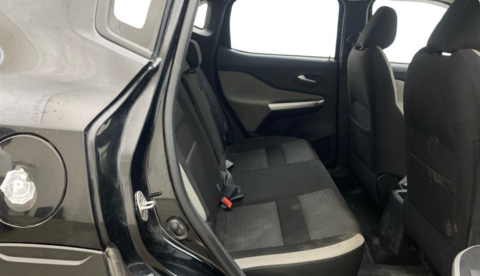 2022 Nissan MAGNITE XV PREMIUM TURBO CVT, Petrol, Automatic, 31,977 km, Right Side Rear Door Cabin