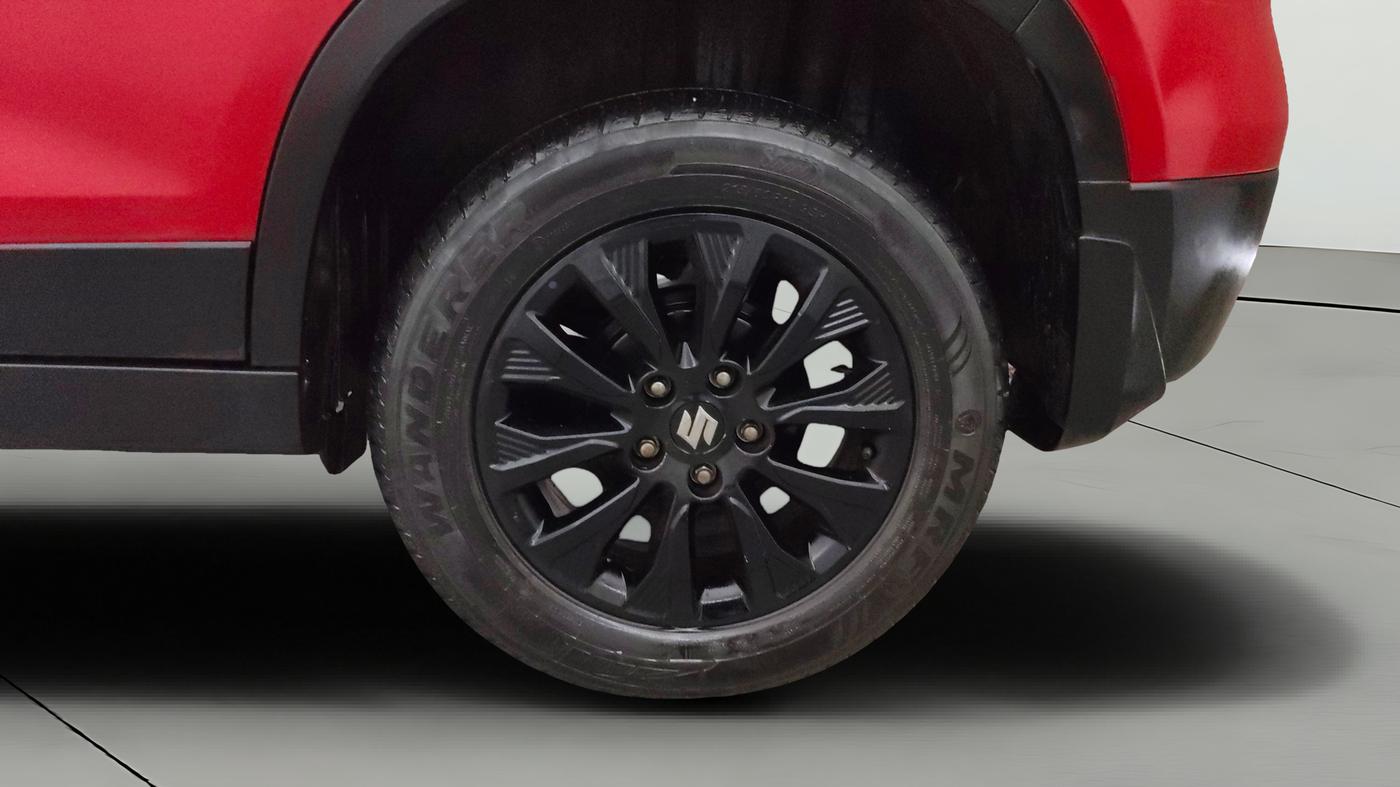 2022 Maruti Vitara Brezza ZXI PLUS DUAL TONE, Petrol, Manual, 31,467 km, Left Rear Wheel