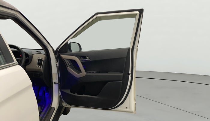 2017 Hyundai Creta SX PLUS 1.6 PETROL, Petrol, Manual, 67,686 km, RHS Front Door