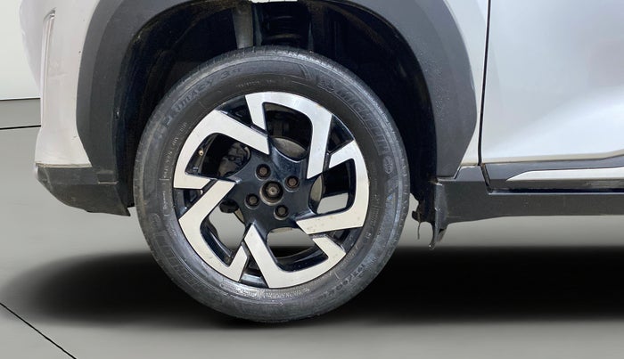 2022 Nissan MAGNITE XV MT, Petrol, Manual, 71,978 km, Left Front Wheel