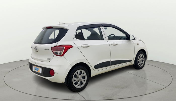 2017 Hyundai Grand i10 SPORTZ 1.2 KAPPA VTVT, Petrol, Manual, 20,125 km, Right Back Diagonal