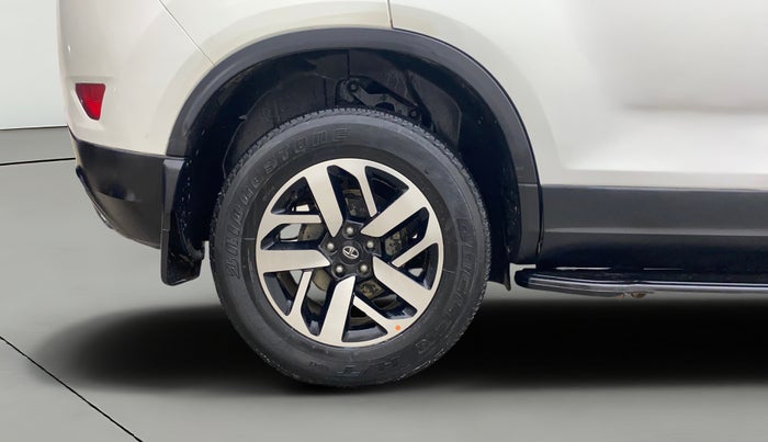 2022 Tata Harrier XZ PLUS 2.0L, Diesel, Manual, 1,33,757 km, Right Rear Wheel