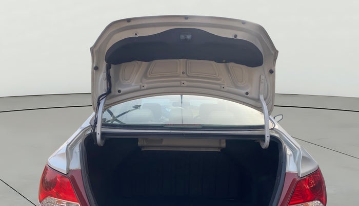 2013 Hyundai Verna FLUIDIC 1.6 VTVT SX, Petrol, Manual, 70,493 km, Boot Door Open