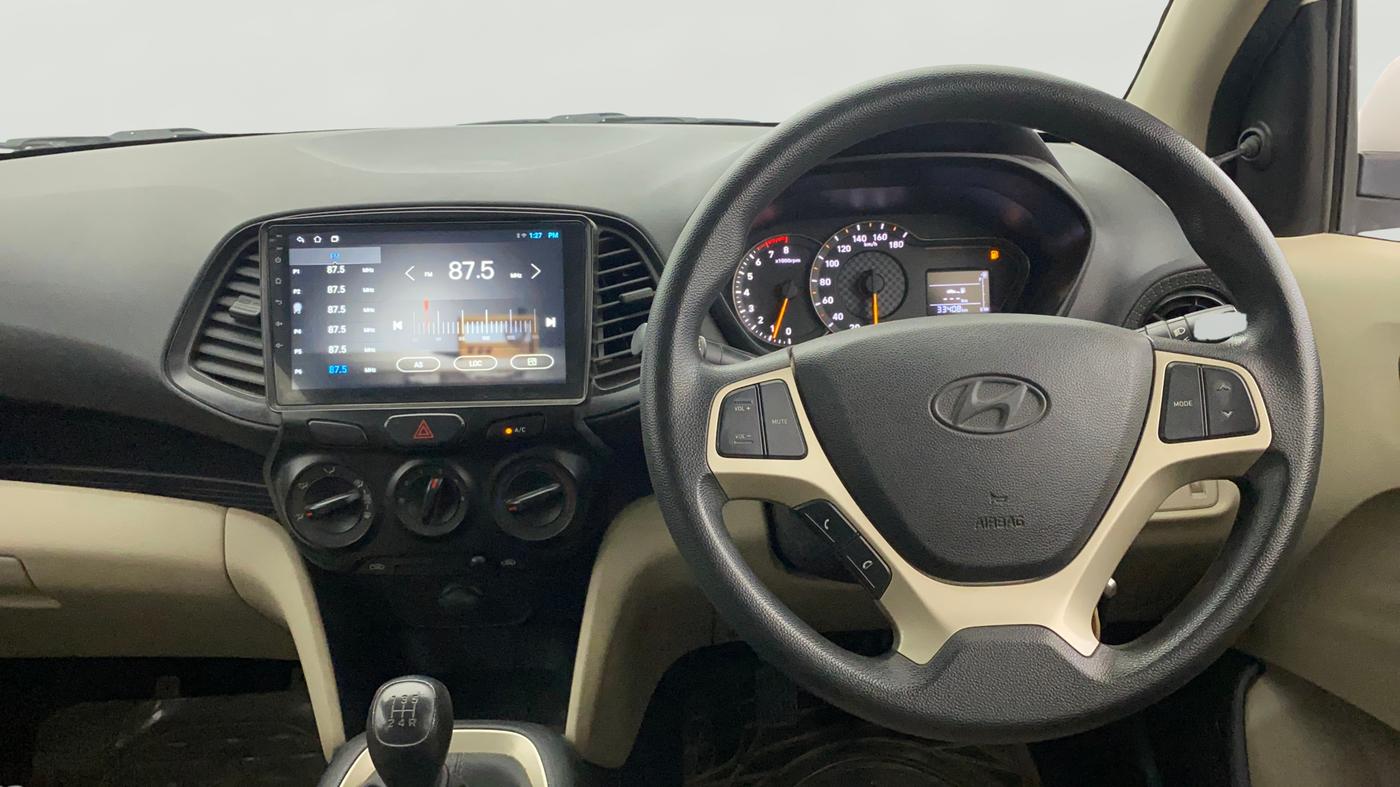 2021 Hyundai NEW SANTRO MAGNA, Petrol, Manual, 33,400 km, Steering Wheel Close Up