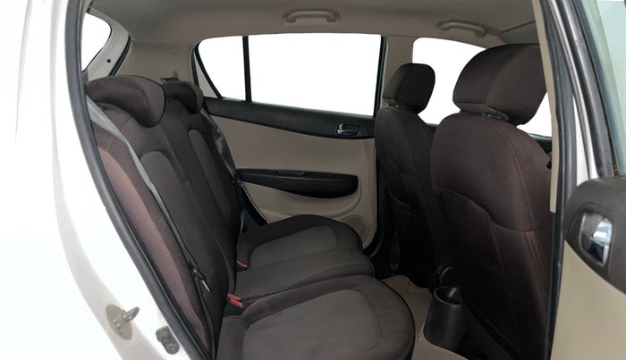 2014 Hyundai Elite i20 SPORTZ 1.2, Petrol, Manual, 41,304 km, Right Side Rear Door Cabin