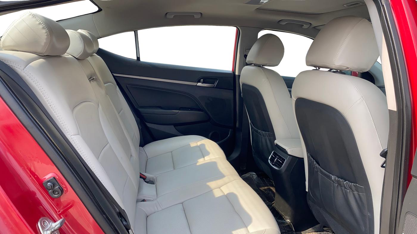 2018 Hyundai New Elantra 1.6 SX (O) AT DIESEL, Diesel, Automatic, 54,447 km, Right Side Rear Door Cabin