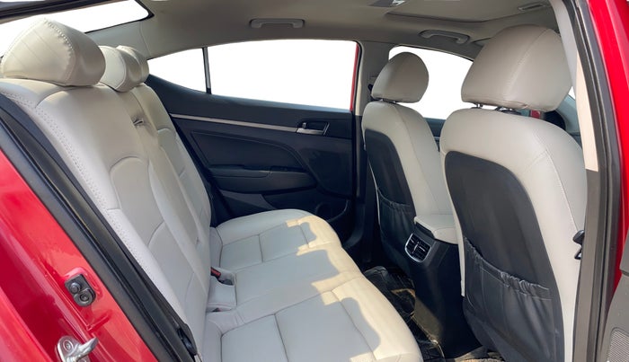 2018 Hyundai New Elantra 1.6 SX (O) AT DIESEL, Diesel, Automatic, 54,355 km, Right Side Rear Door Cabin