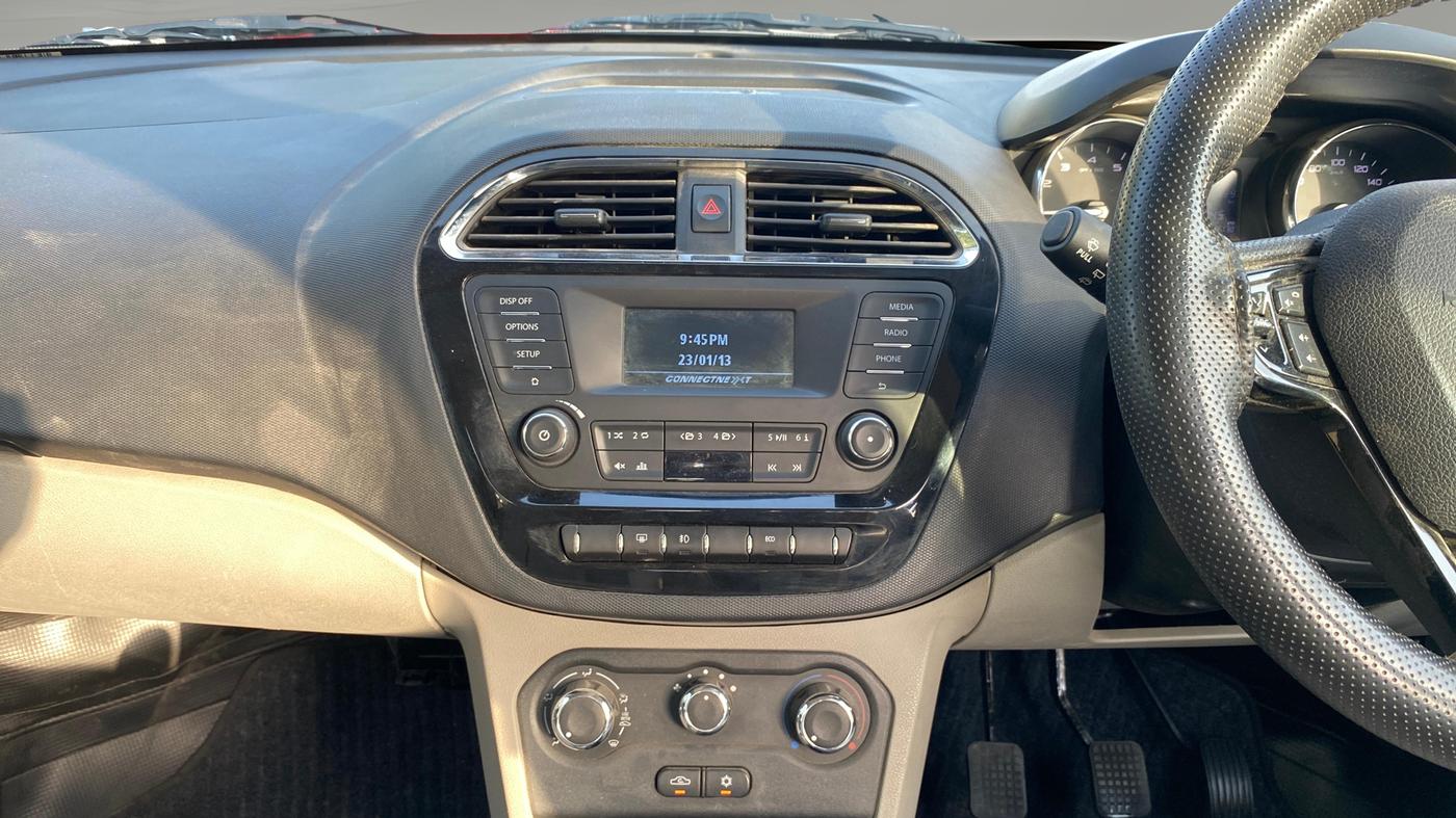 2018 Tata Tiago XZ PETROL, Petrol, Manual, 27,226 km, Air Conditioner