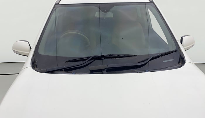 2019 Mahindra XUV500 W9, Diesel, Manual, 66,370 km, Front Windshield