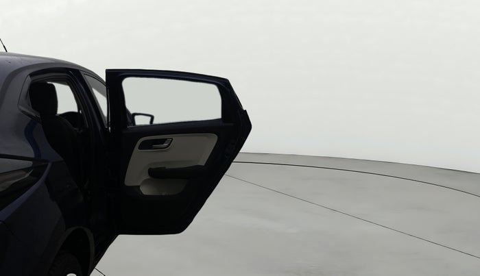 2023 Tata ALTROZ XZ DIESEL, Diesel, Manual, 98,222 km, RHS Rear Door