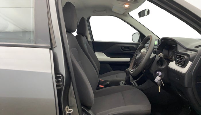 2022 Tata PUNCH PURE MT, Petrol, Manual, 53,407 km, Right Side Front Door Cabin