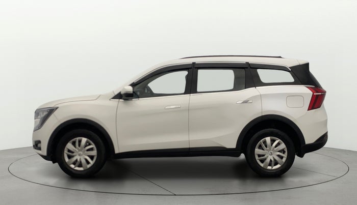 2022 Mahindra XUV700 MX D MT 5 STR, Diesel, Manual, 65,165 km, Left Side
