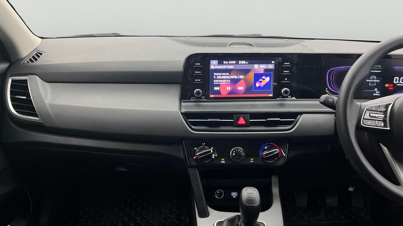 2025 KIA SELTOS HTE (O)1.5 Petrol MT, Petrol, Manual, 5,525 km, Air Conditioner