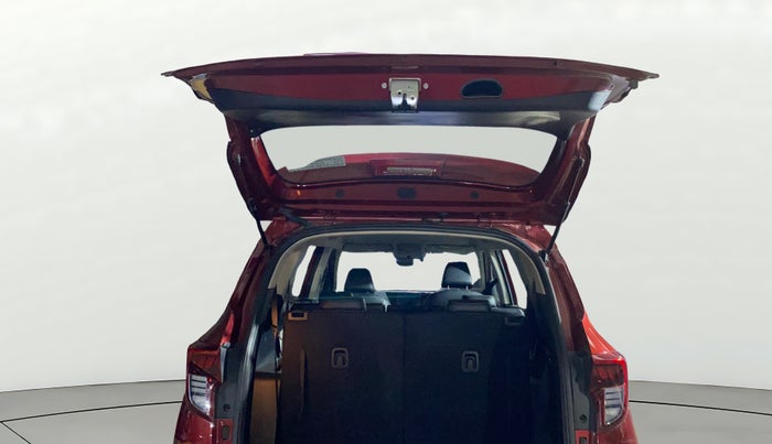 2023 KIA CARENS PRESTIGE PLUS 1.5 PETROL IMT 7 STR, Petrol, Manual, 5,561 km, Boot Door Open