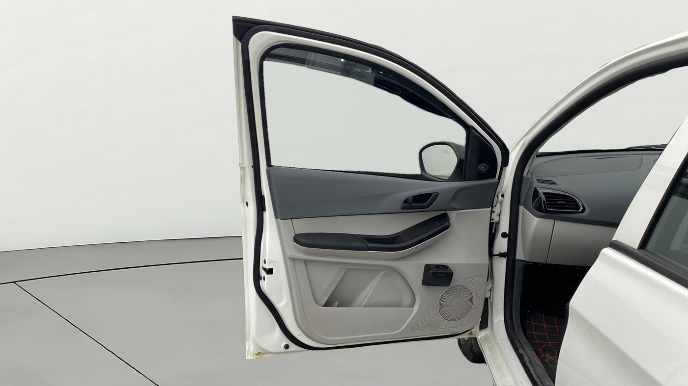 2025 Tata Tiago XM PETROL, Petrol, Manual, 4,159 km, LHS Front Door