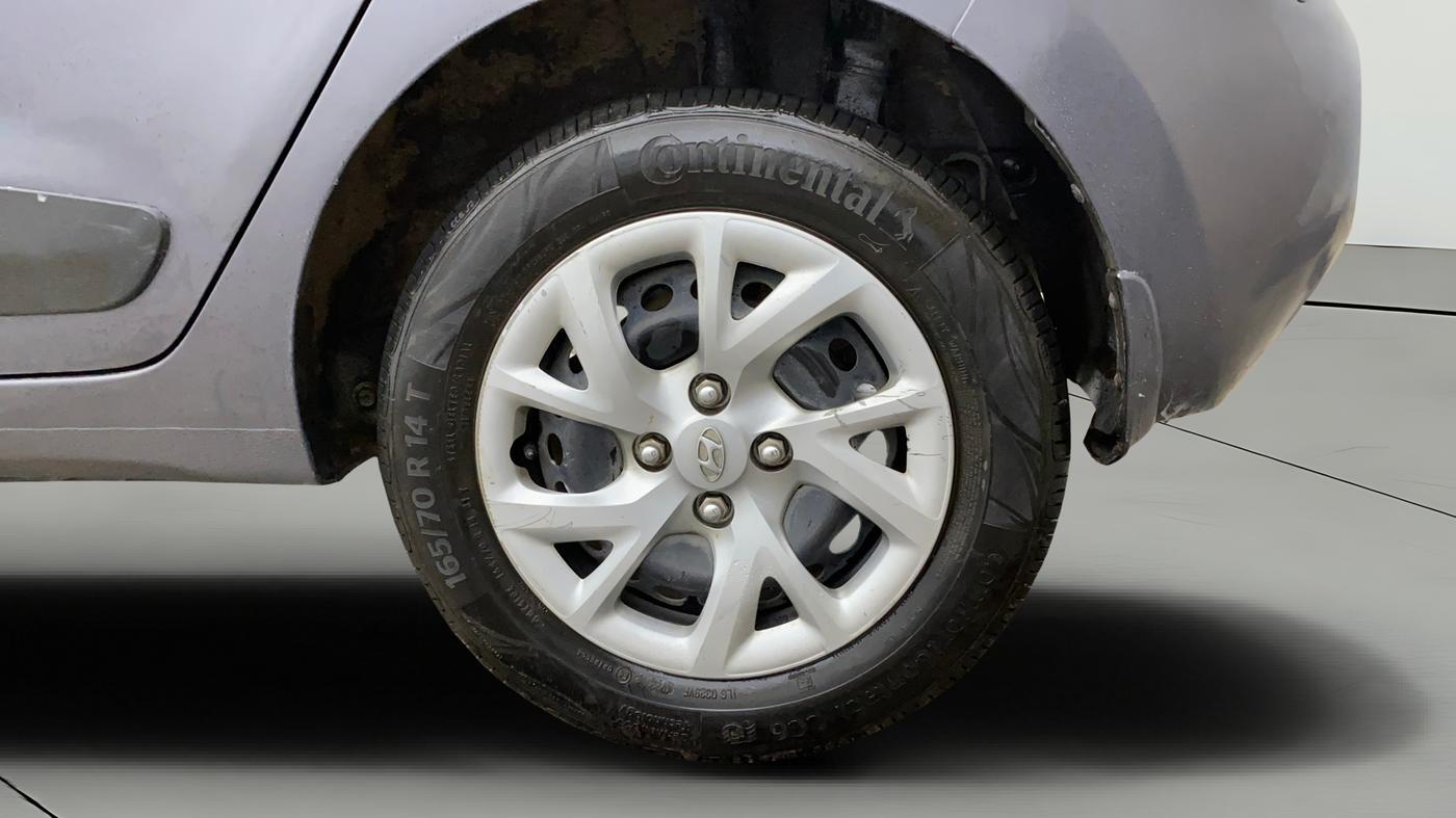 2017 Hyundai Grand i10 MAGNA AT 1.2 KAPPA VTVT, Petrol, Automatic, 67,036 km, Left Rear Wheel