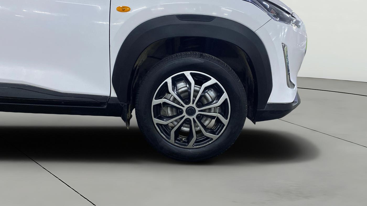 2024 Nissan MAGNITE XE, Petrol, Manual, 7,930 km, Right Front Wheel