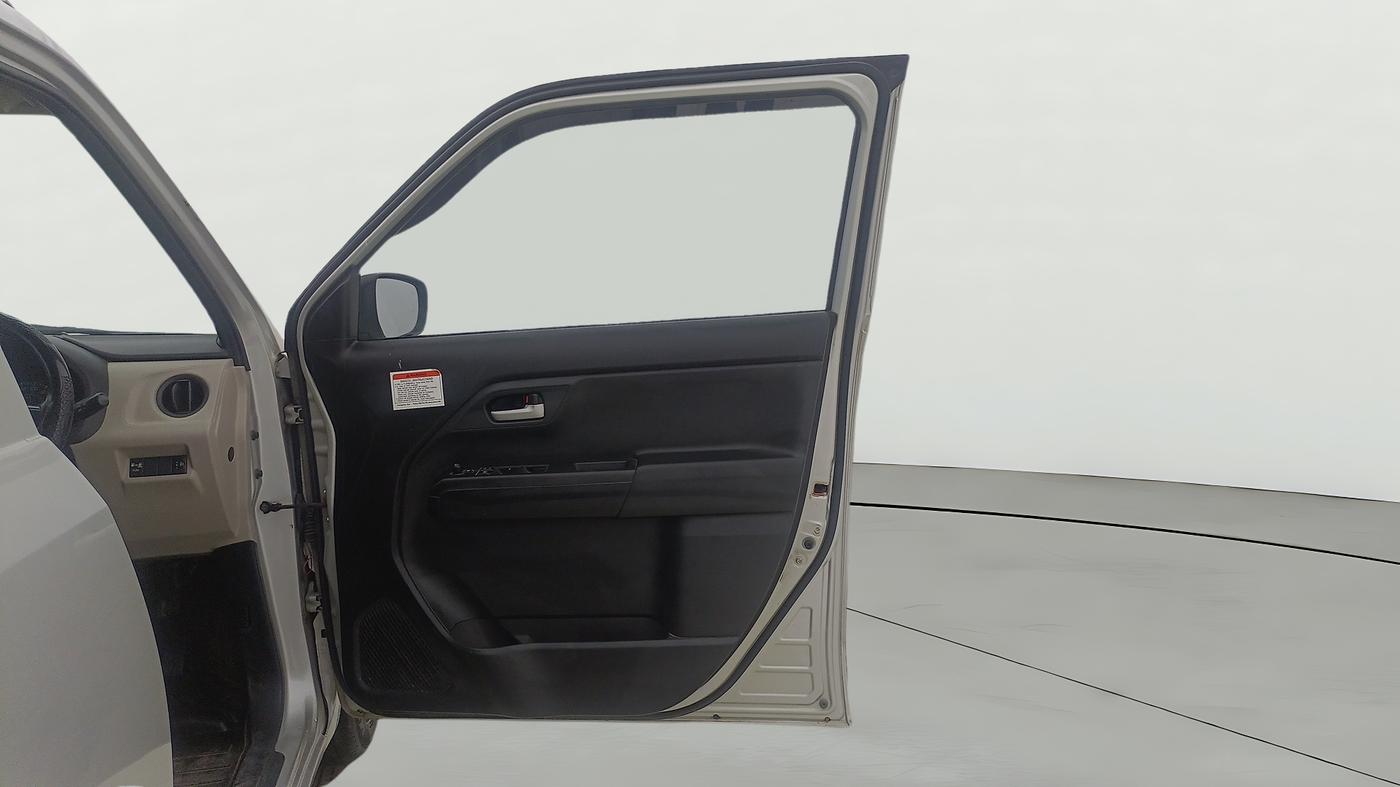 2022 Maruti New Wagon-R VXI CNG 1.0, CNG, Manual, 50,080 km, RHS Front Door