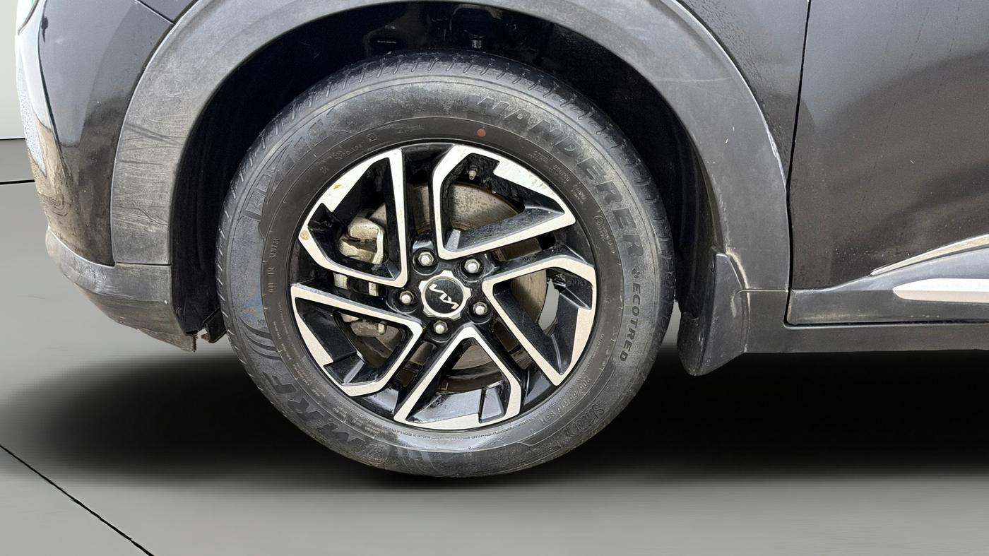 2022 KIA CARENS LUXURY 1.5 DIESEL 7 STR, Diesel, Manual, 82,982 km, Left Front Wheel