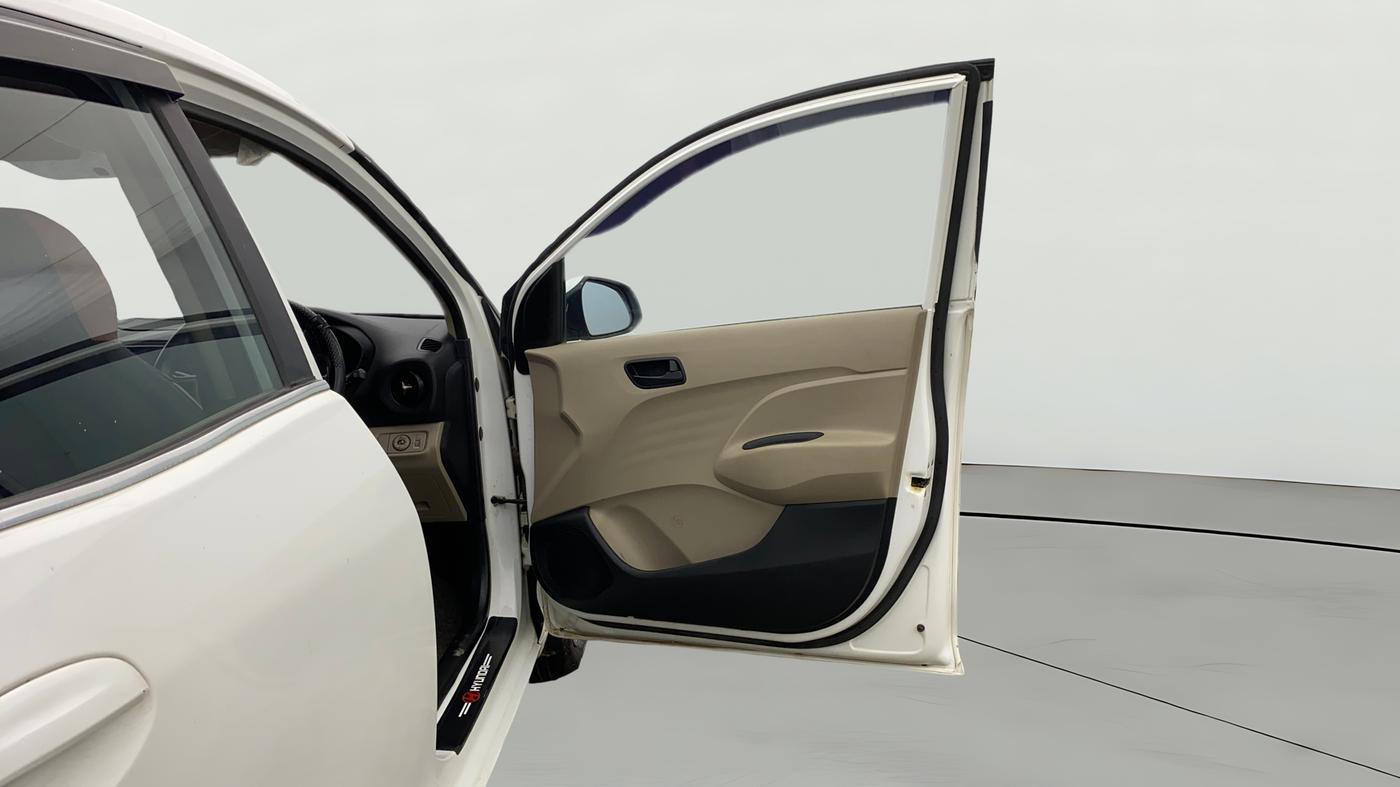 2021 Hyundai NEW SANTRO SPORTZ MT, Petrol, Manual, 71,215 km, RHS Front Door