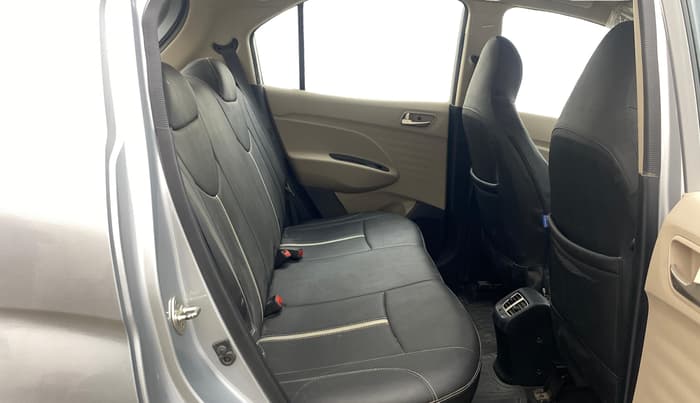 2018 Hyundai NEW SANTRO SPORTZ MT, Petrol, Manual, 19,325 km, Right Side Rear Door Cabin