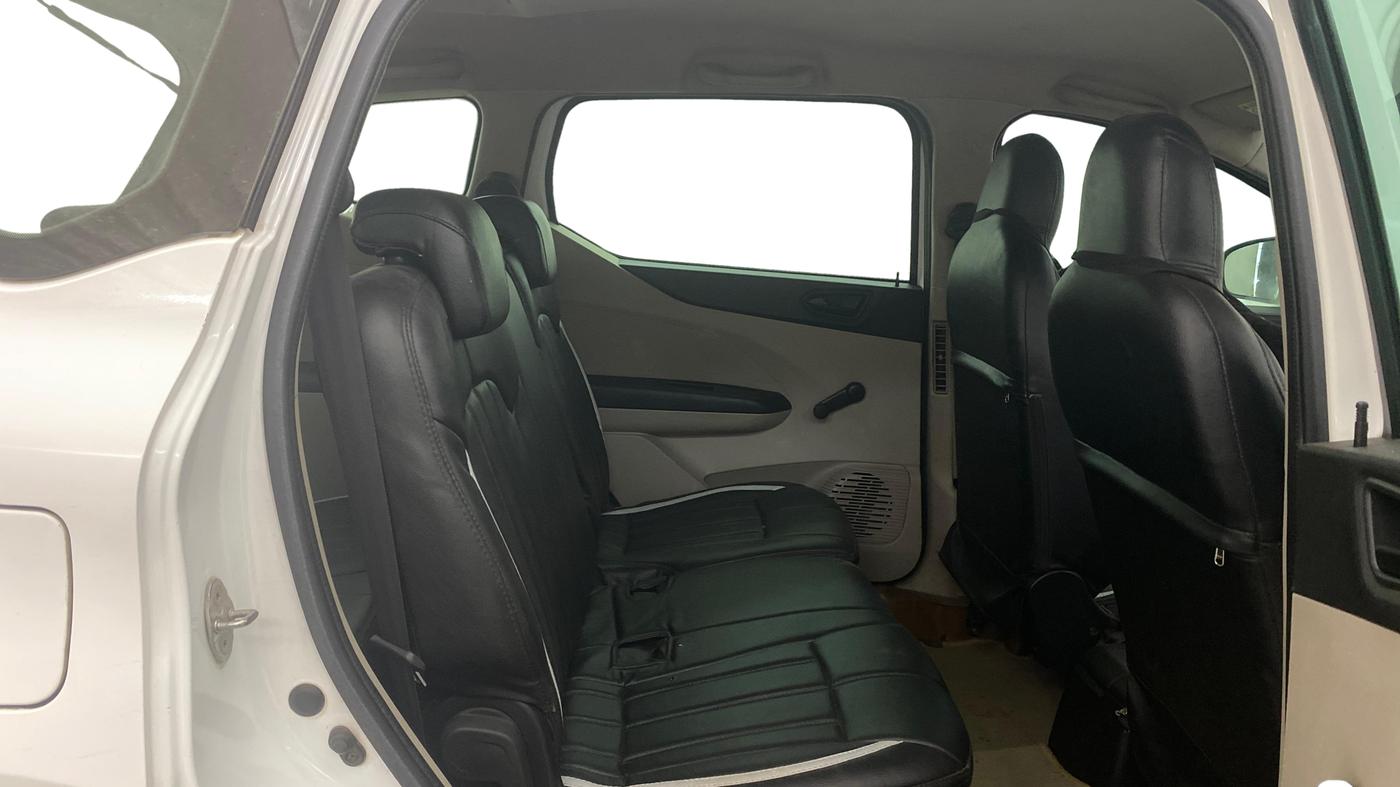 2021 Renault TRIBER RXL MT, Petrol, Manual, 95,617 km, Right Side Rear Door Cabin