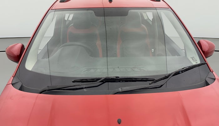 2020 Renault TRIBER RXZ AMT, Petrol, Automatic, 29,884 km, Front Windshield