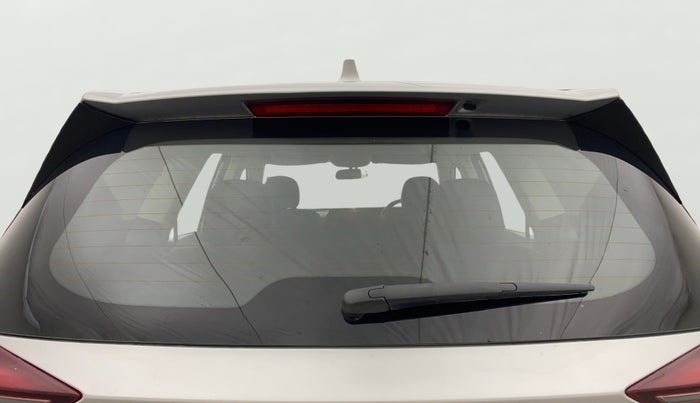 2022 Mahindra XUV700 AX 5 P AT 5 STR, Petrol, Automatic, 28,300 km, Rear Windshield