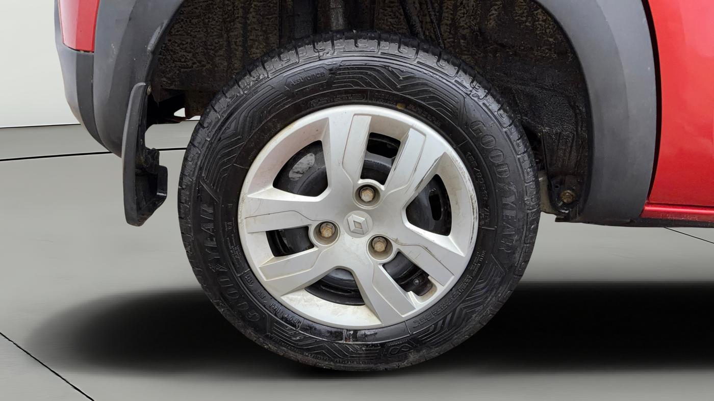 2019 Renault Kwid RXL, Petrol, Manual, 24,996 km, Right Rear Wheel