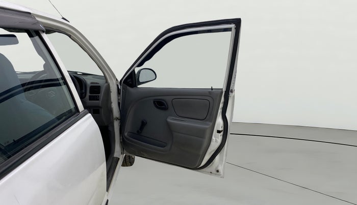 2013 Maruti Alto K10 LXI, Petrol, Manual, 90,391 km, RHS Front Door