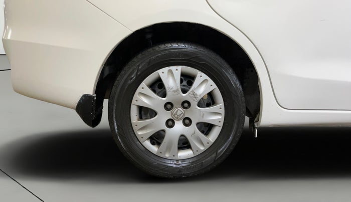2015 Honda Amaze 1.2L I-VTEC S, Petrol, Manual, 1,22,963 km, Right Rear Wheel