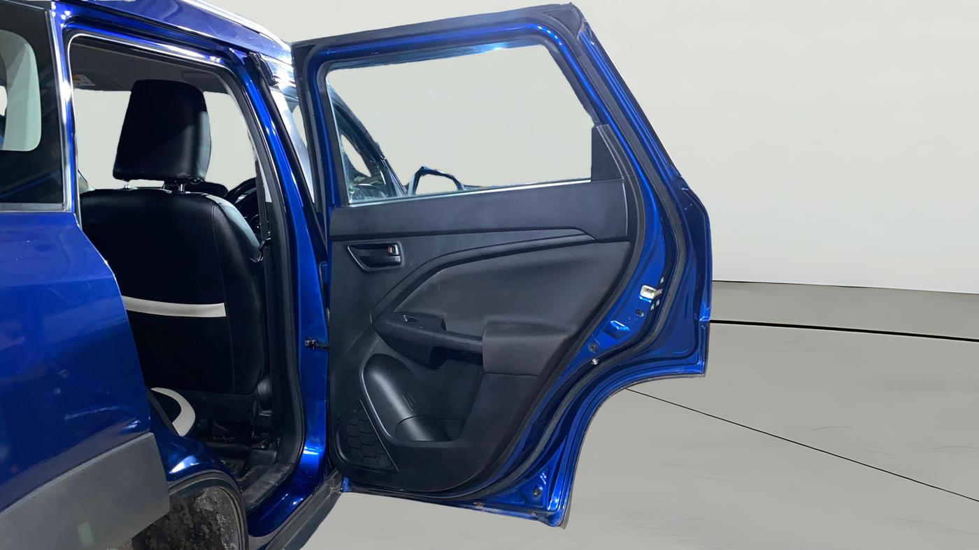 2023 Maruti BREZZA VXI SMART HYBRID, Petrol, Manual, 37,181 km, RHS Rear Door
