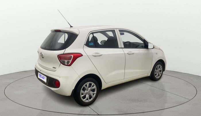 2017 Hyundai Grand i10 MAGNA AT 1.2 KAPPA VTVT, Petrol, Automatic, 17,014 km, Right Back Diagonal