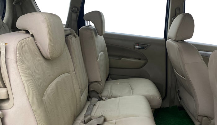 2016 Maruti Ertiga VDI SHVS, Diesel, Manual, 1,45,070 km, Right Side Rear Door Cabin