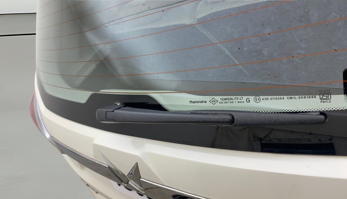 2023 Mahindra XUV300 W8 (O) 1.5 DIESEL AMT, Diesel, Automatic, 25,849 km, Rear Wiper