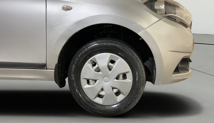 2018 Tata Tiago XM PETROL, Petrol, Manual, 44,405 km, Right Front Wheel
