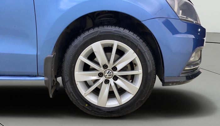 2016 Volkswagen Ameo HIGHLINE DSG 1.5 DIESEL , Diesel, Automatic, 1,21,481 km, Right Front Wheel