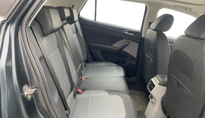 2021 Skoda KUSHAQ STYLE 1.5L TSI DSG, Petrol, Automatic, 61,976 km, Right Side Rear Door Cabin