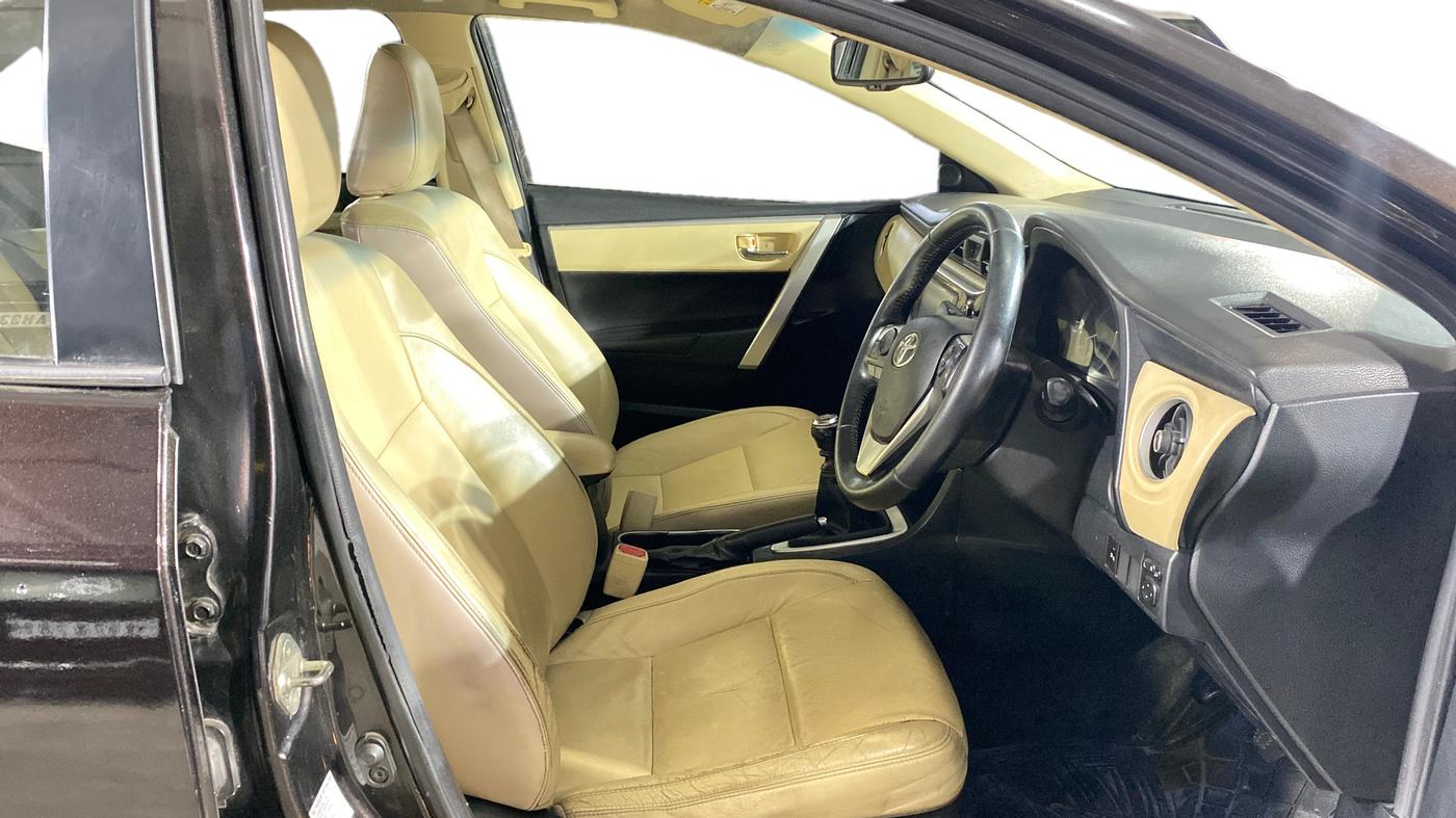 2018 Toyota Corolla Altis GL PETROL, Petrol, Manual, 88,507 km, Right Side Front Door Cabin